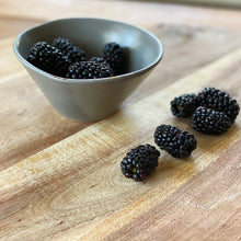 Load image into Gallery viewer, Blackberries

